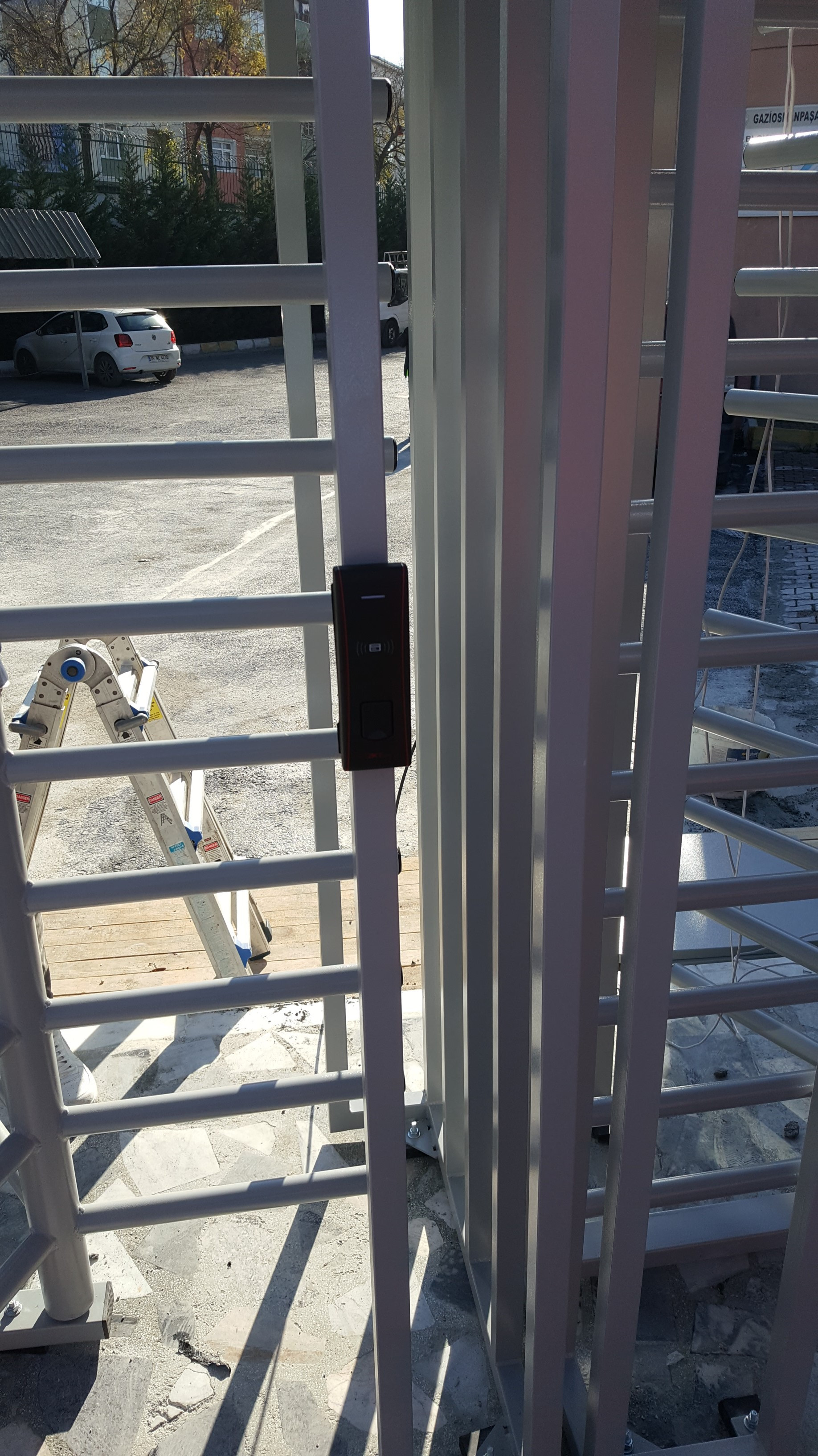 F16-ID Parmak İzi Kapı Kilidi Montaj Görüntüleri